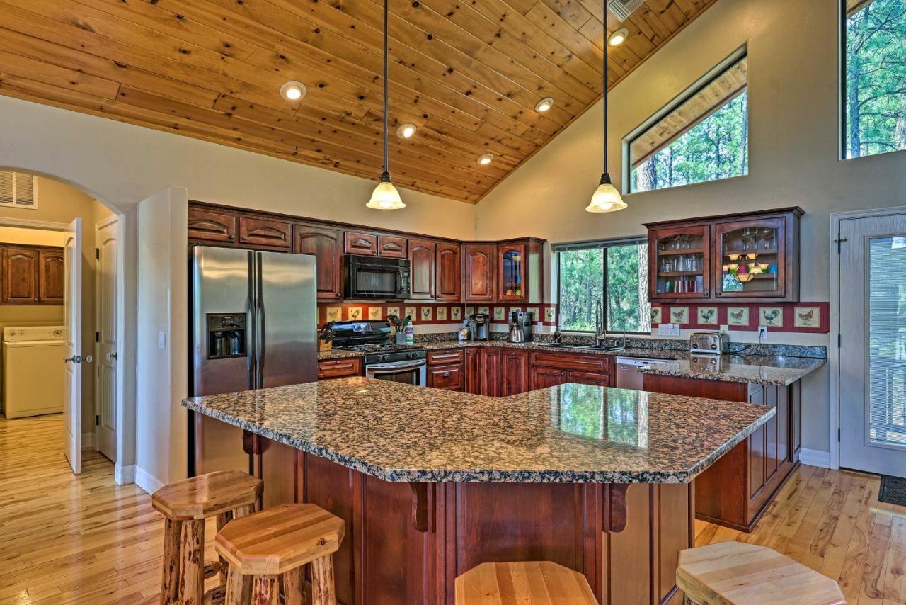 Serene Lakeside Cabin With Decks And Edler Lake Views! Pinetop-Lakeside Exteriér fotografie